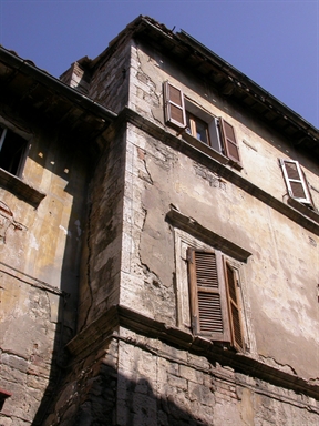 Palazzetto signorile con loggiato