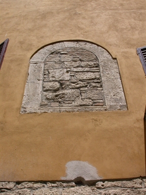 Palazzo signorile con loggiato
