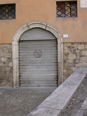 Palazzetto signorile con loggiato