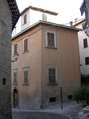 Palazzetto signorile con loggiato