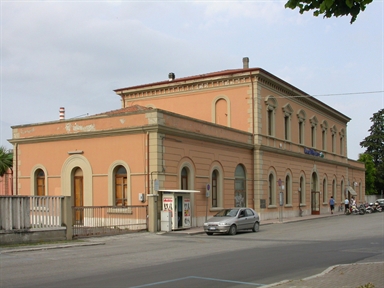 Stazione ferroviaria di Ascoli Piceno