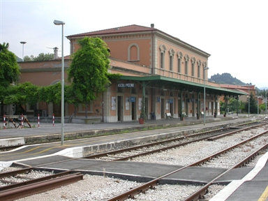 Stazione ferroviaria di Ascoli Piceno
