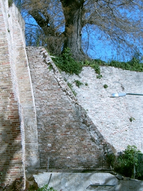 Bastione delle Mura urbiche di Fermo
