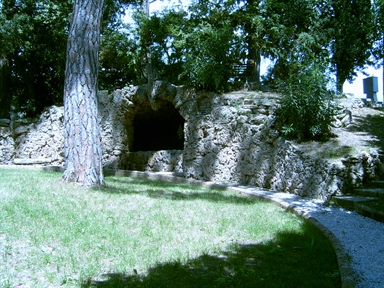 Grotta di Villa Bartolucci Godolini