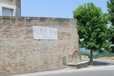 Fontanile delle mura
