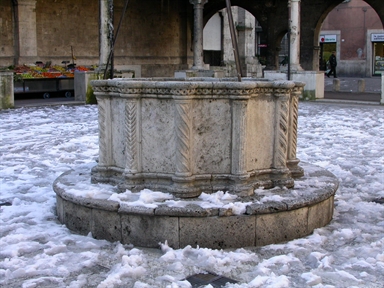 Pozzo del Chiostro maggiore di S. Francesco