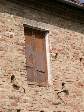 Casa colonica con scala esterna