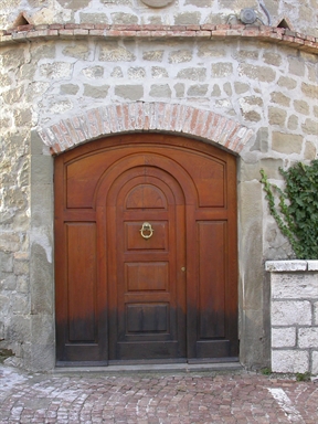 Casa colonica con torre colombaia