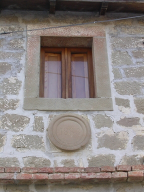 Casa colonica con torre colombaia