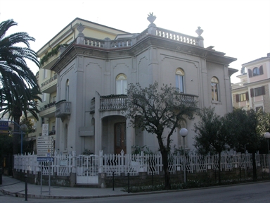 Villino in viale Colombo