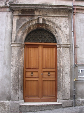 Palazzetto in Via Fileni