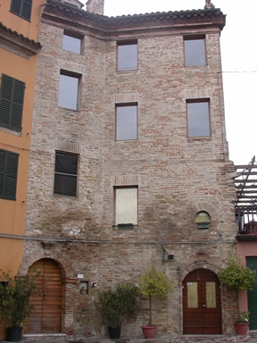 Casa in piazza Piacentini