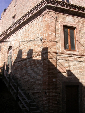 Palazzo in via Montebello