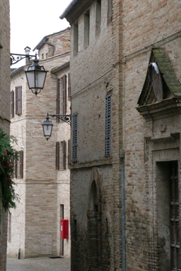 Palazzo Vinci e Chiesa di S. Antonio