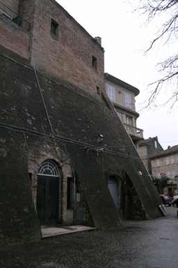 Bastioni delle mura castellane
