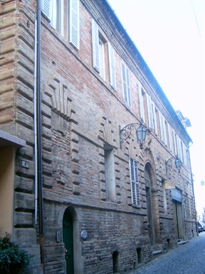 Palazzo Ranier Luciani