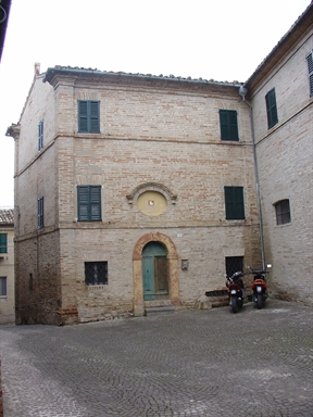 Casa canonica