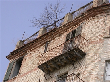 Casa in piazza Peretti