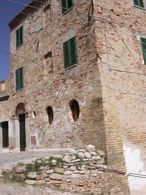 Case a schiera in via del Castello