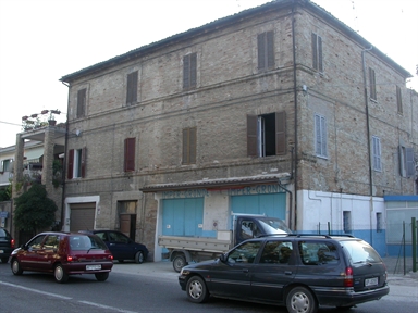 Casa in via Fratelli Rosselli
