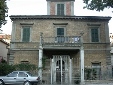 Villino in via Fratelli Rosselli
