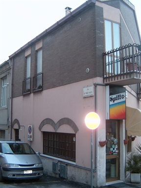Casa del custode del Calzaturificio Valentini