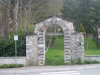 Arco dei Caraceni