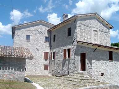 Casa padronale con lavatoio