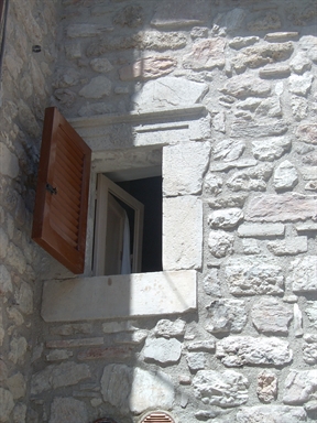 Casa padronale con lavatoio