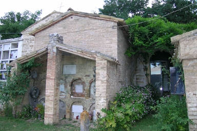 Chiesa del Cimitero di Fiano