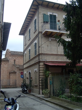Palazzo di appartamenti in via Parini