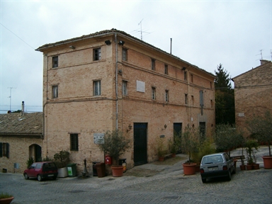 Scuderia e casa del cocchiere di Casa Leopardi