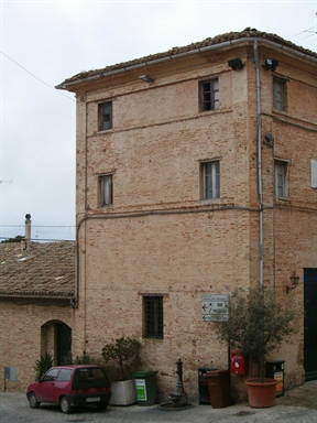 Scuderia e casa del cocchiere di Casa Leopardi