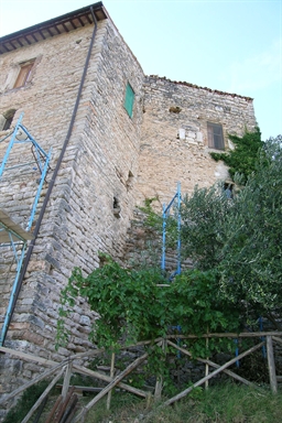 Torrione del Castello di Vestignano