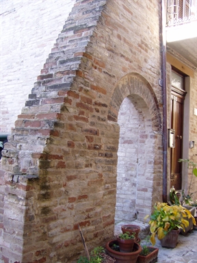 Resti di casa a schiera