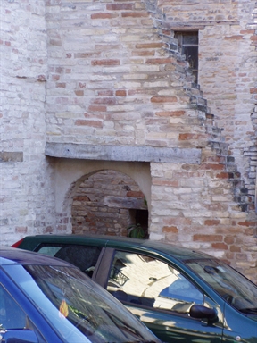 Resti di casa a schiera