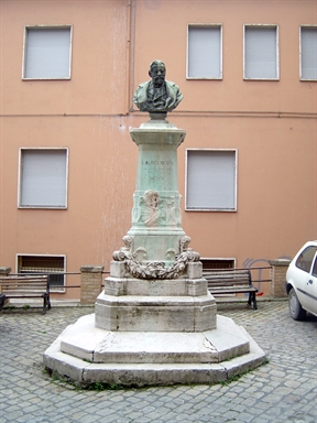 Monumento a Lauro Rossi