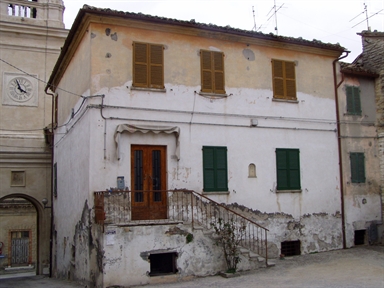 Casa in Piazza della Rocca, 2