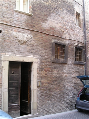 Casa a schiera aggregata