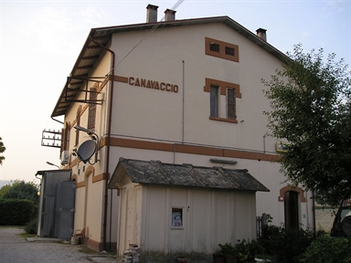 Stazione ferroviaria Canavaccio