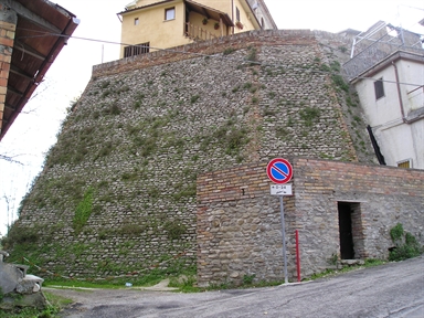 Mura castellane di Schieti