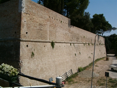 Casa sui ruderi dei bastioni medioevali