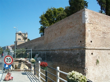 Casa sui ruderi dei bastioni medioevali