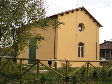 Magazzino ferroviario della stazione di Schieti