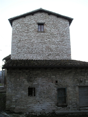 Casa colonica con scala esterna