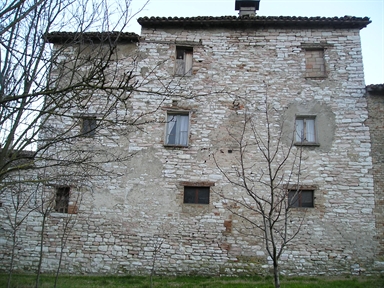 Casa colonica con scala esterna