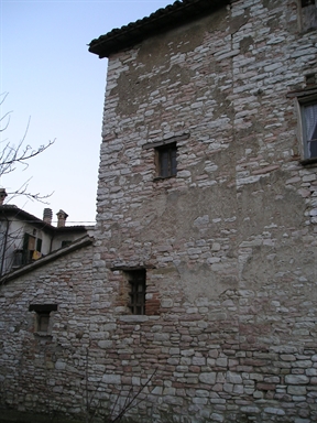 Casa colonica con scala esterna
