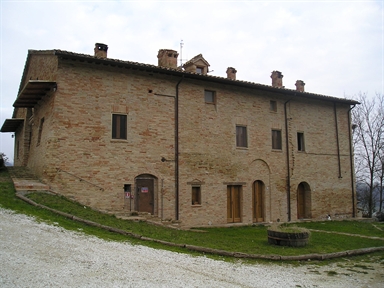 Casa colonica ad archivolto Cai Lonzi