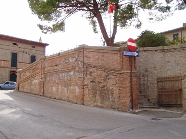 Mura del fossato del Castello