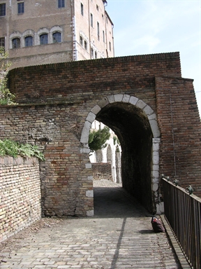 Porta della Cisterna